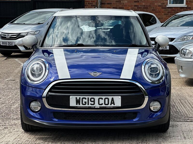 MINI HATCH