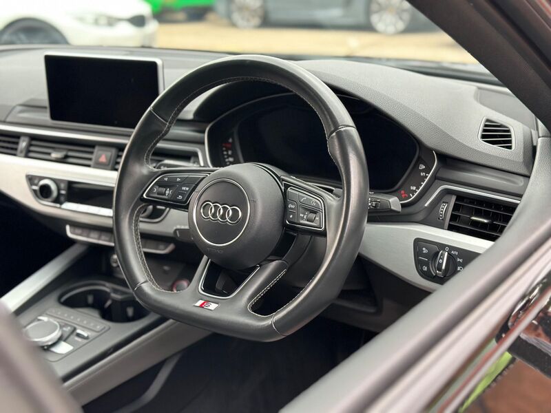 AUDI S4
