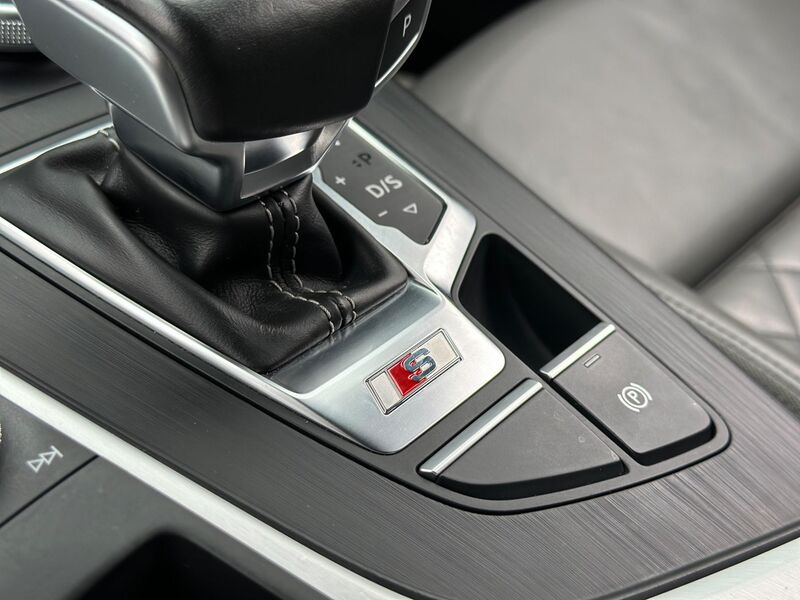 AUDI S4