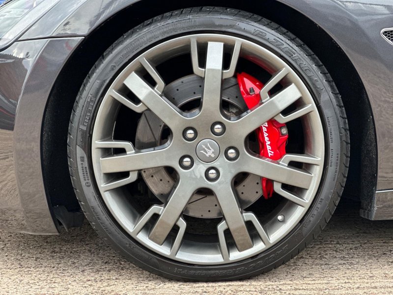 MASERATI GRANTURISMO