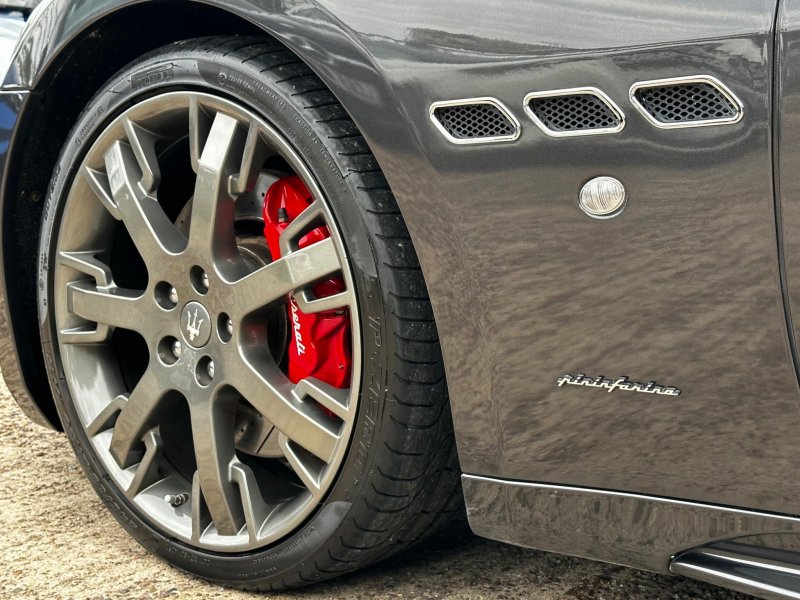 MASERATI GRANTURISMO