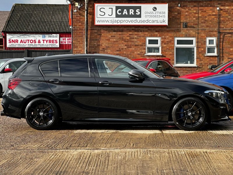 BMW 1 SERIES