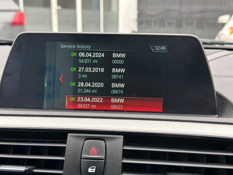 BMW 1 SERIES