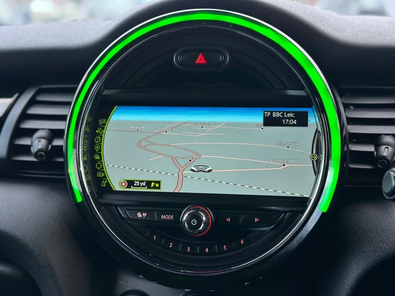 MINI HATCH
