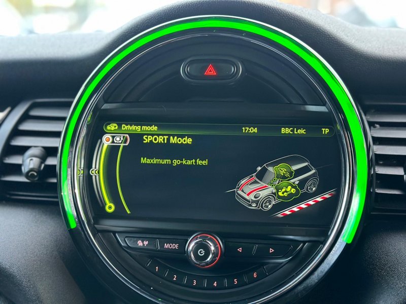 MINI HATCH