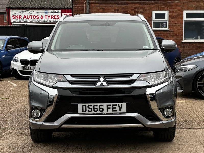 MITSUBISHI OUTLANDER