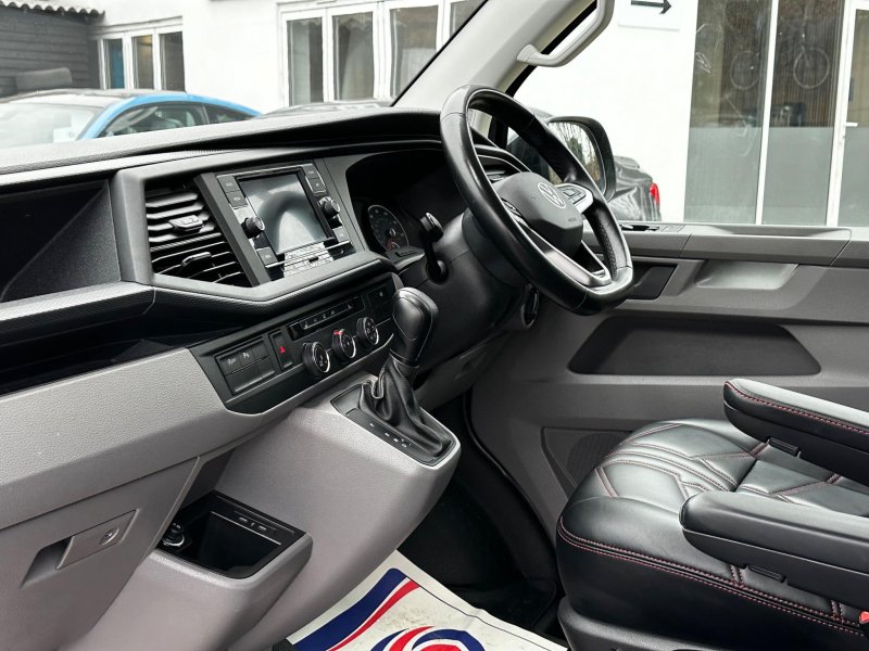 VOLKSWAGEN TRANSPORTER