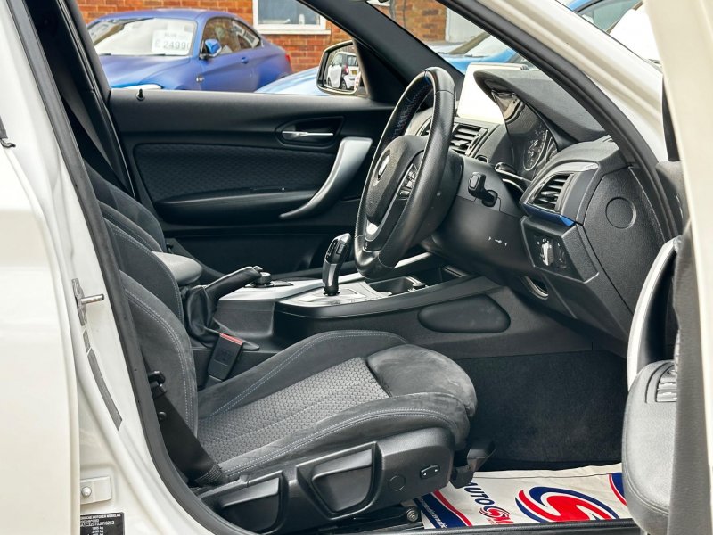 BMW 1 SERIES
