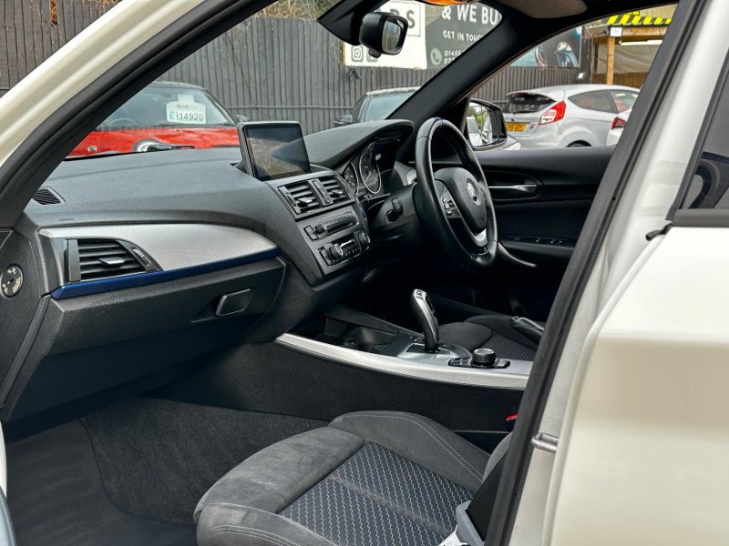 BMW 1 SERIES