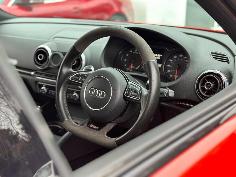 AUDI RS3