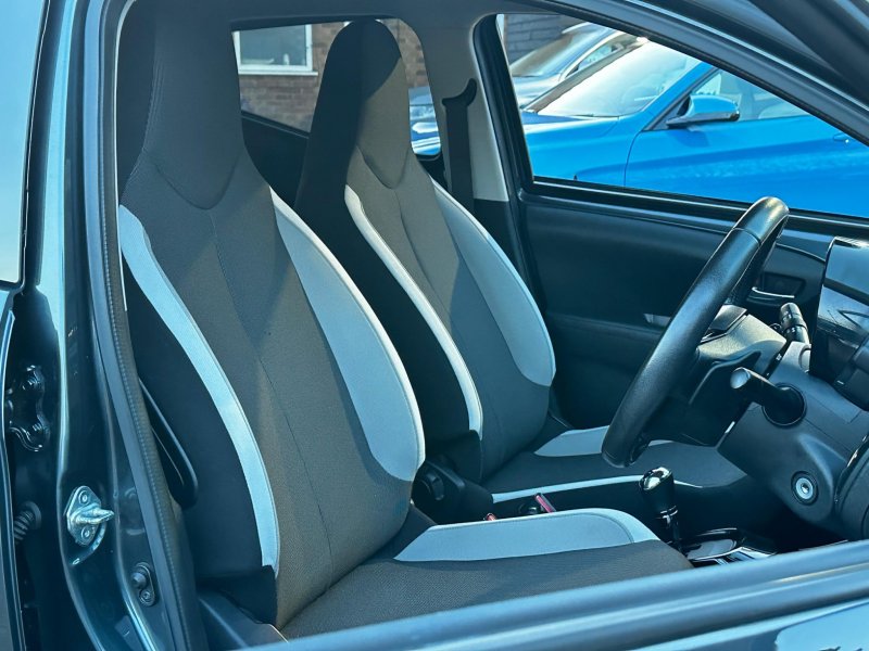 TOYOTA AYGO