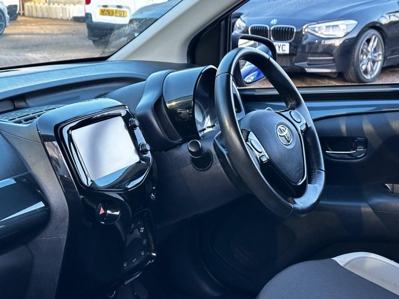 TOYOTA AYGO