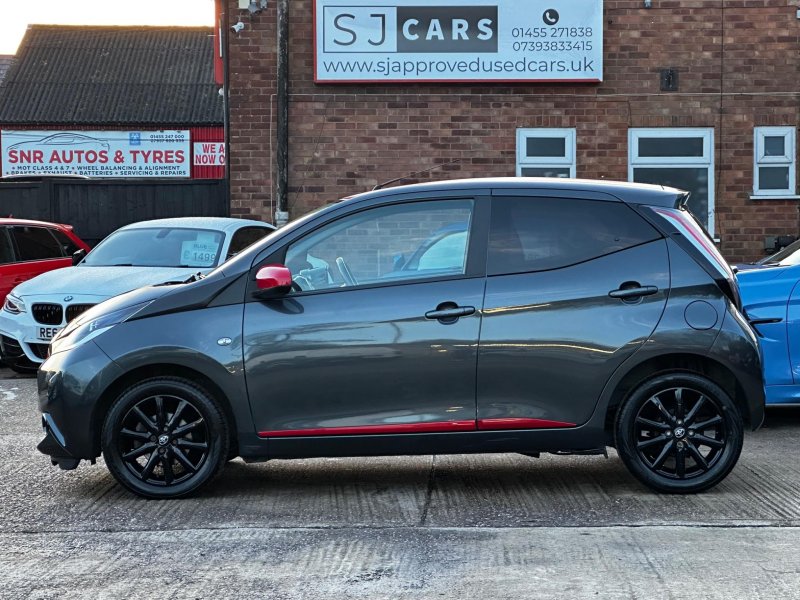 TOYOTA AYGO
