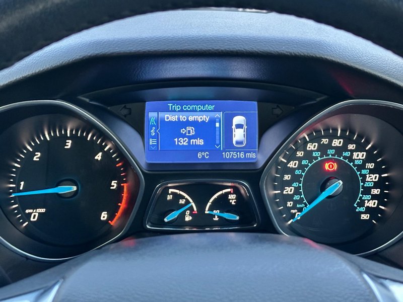 FORD FOCUS
