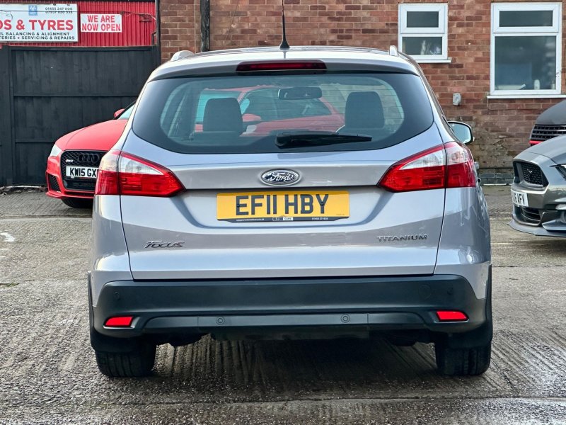 FORD FOCUS