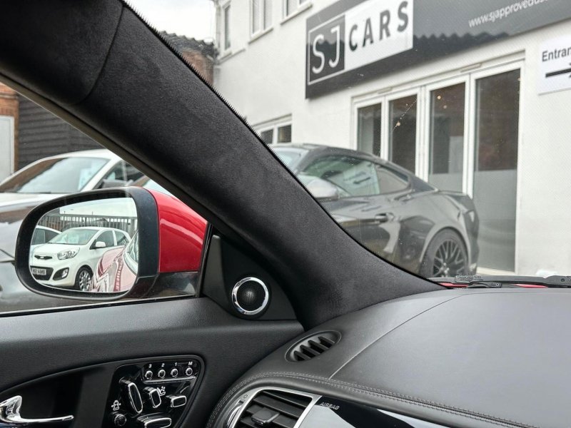 JAGUAR XKR