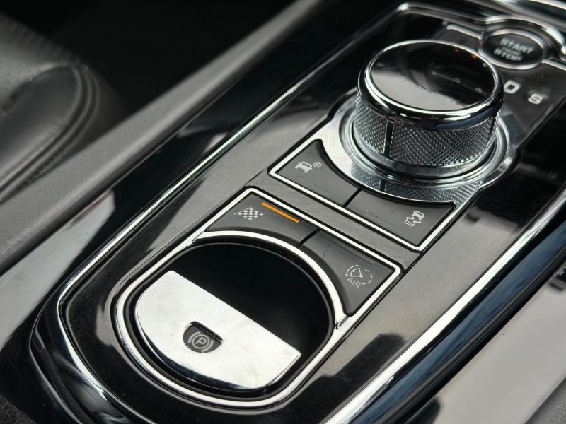 JAGUAR XKR