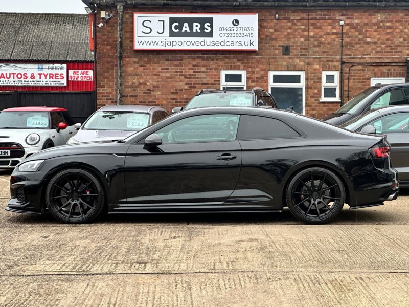 AUDI RS5