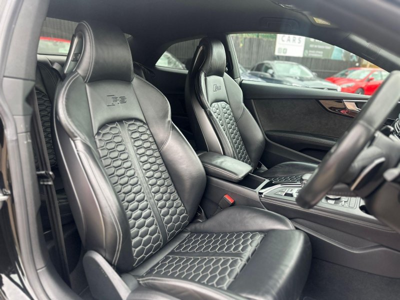 AUDI RS5