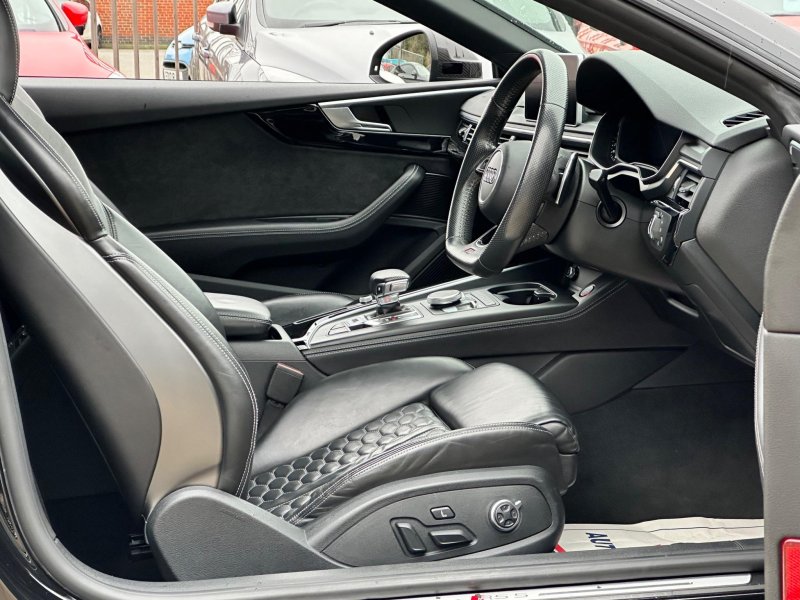 AUDI RS5