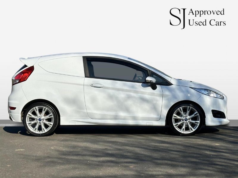 FORD FIESTA VAN