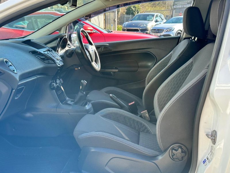 FORD FIESTA VAN