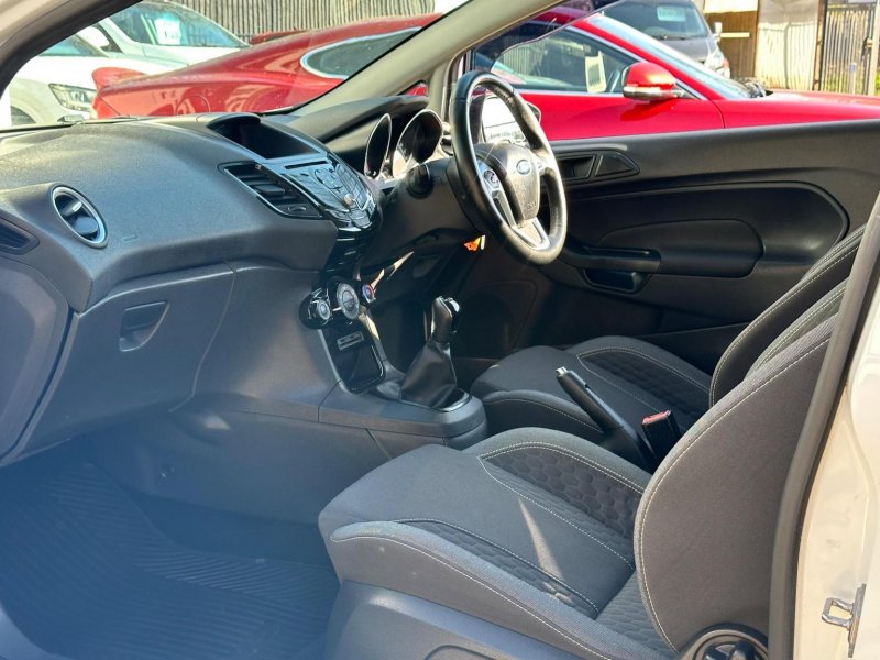 FORD FIESTA VAN
