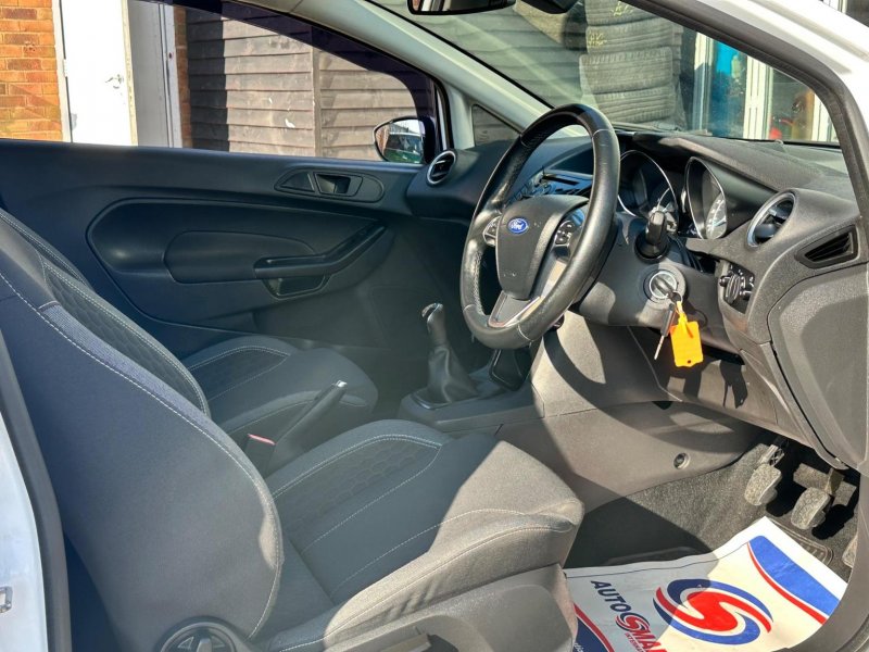 FORD FIESTA VAN