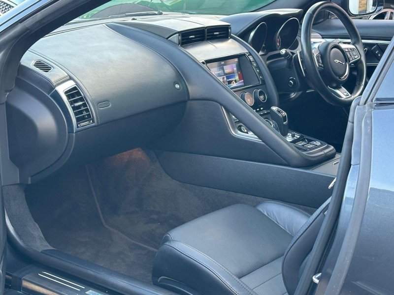 JAGUAR F-TYPE
