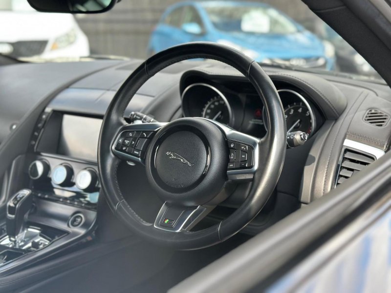 JAGUAR F-TYPE