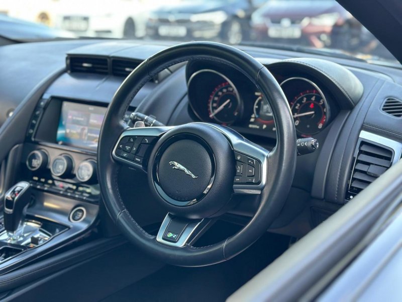 JAGUAR F-TYPE