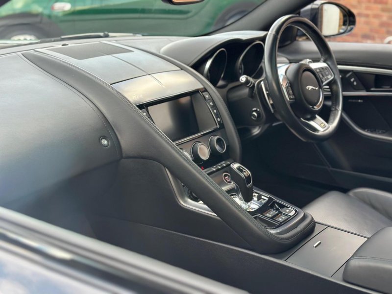 JAGUAR F-TYPE