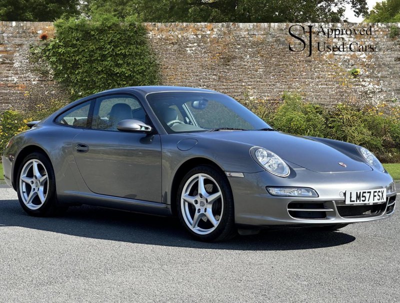 PORSCHE 911
