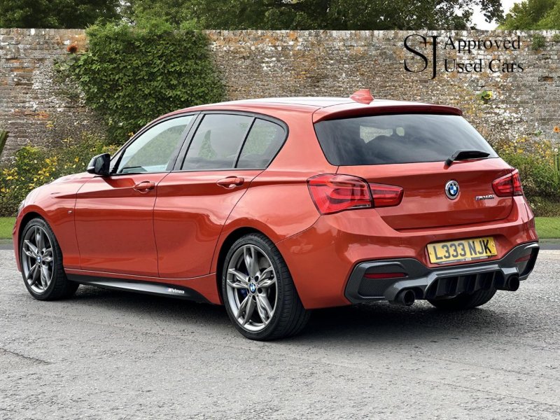 BMW 1 SERIES
