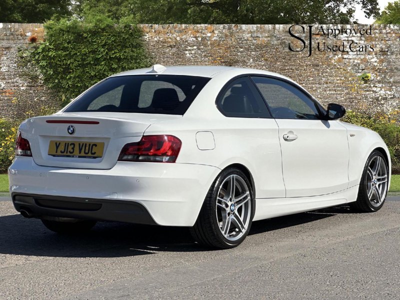 BMW 1 SERIES
