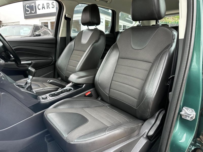 FORD KUGA