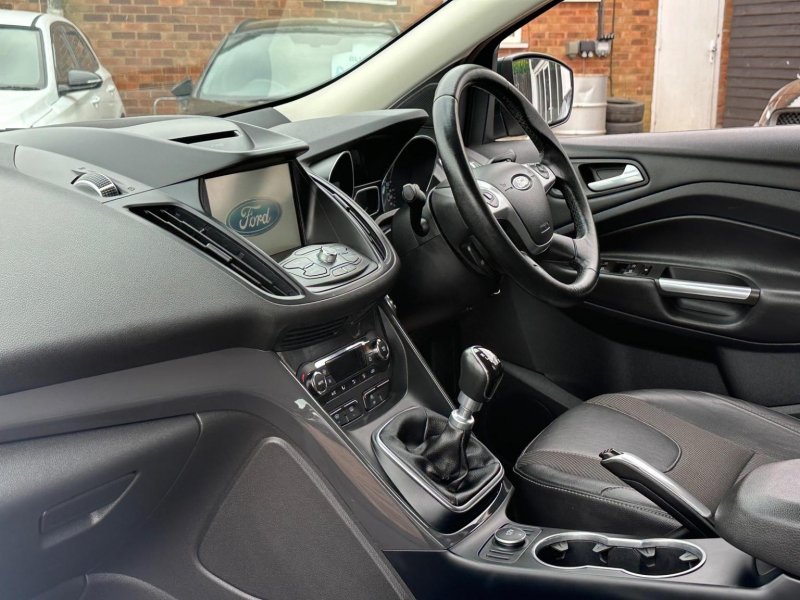 FORD KUGA