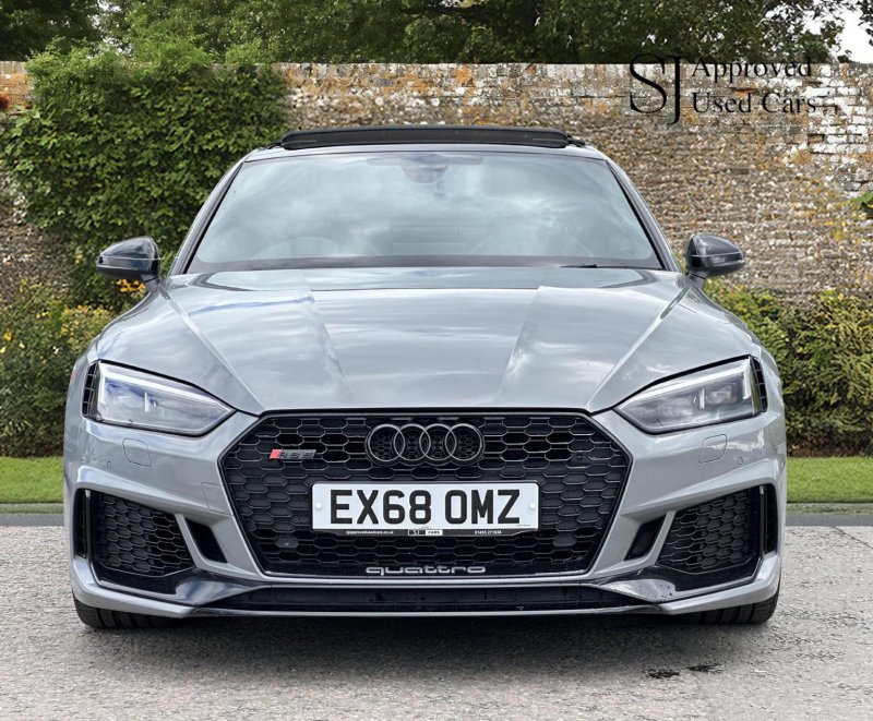 AUDI RS5