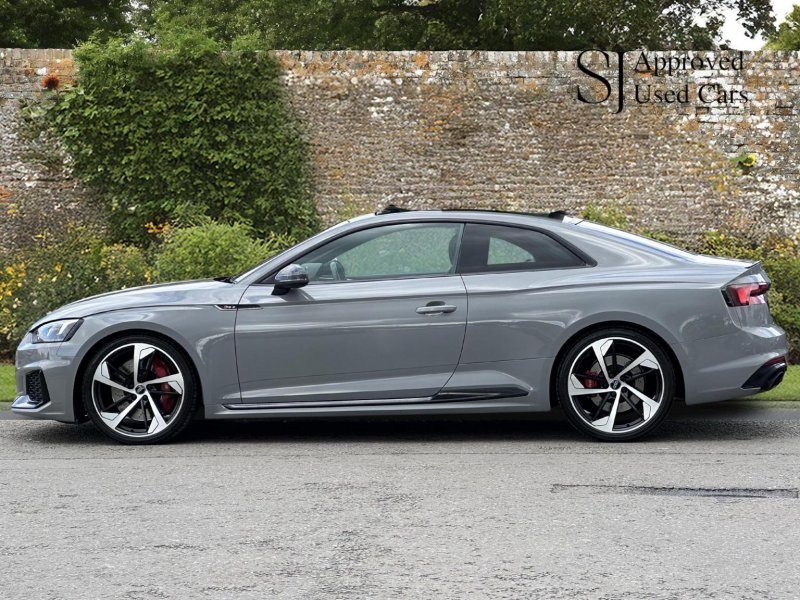 AUDI RS5