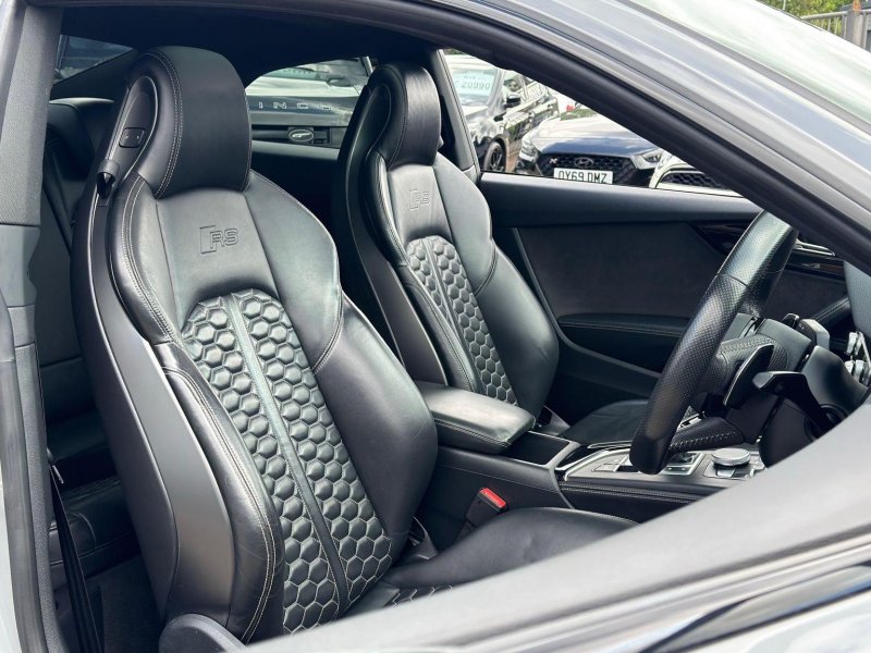 AUDI RS5