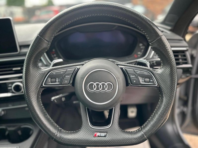 AUDI RS5