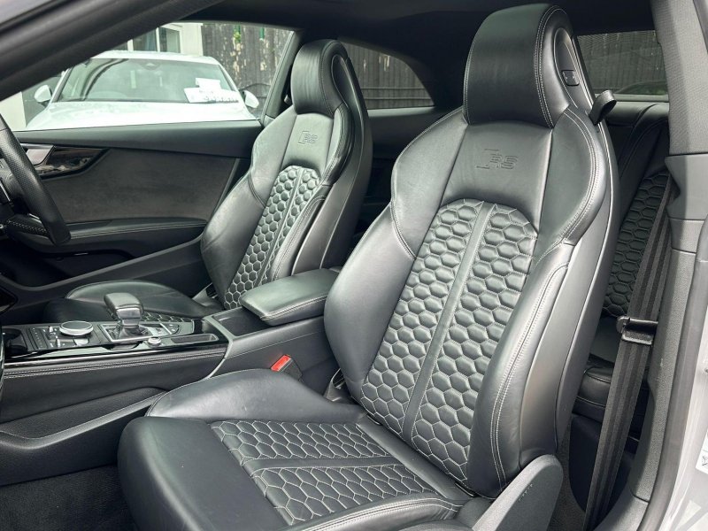 AUDI RS5