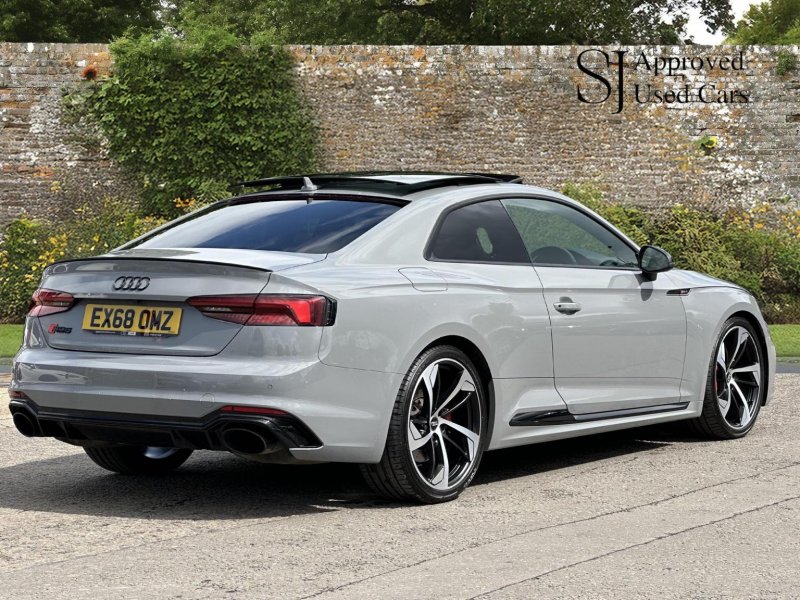 AUDI RS5