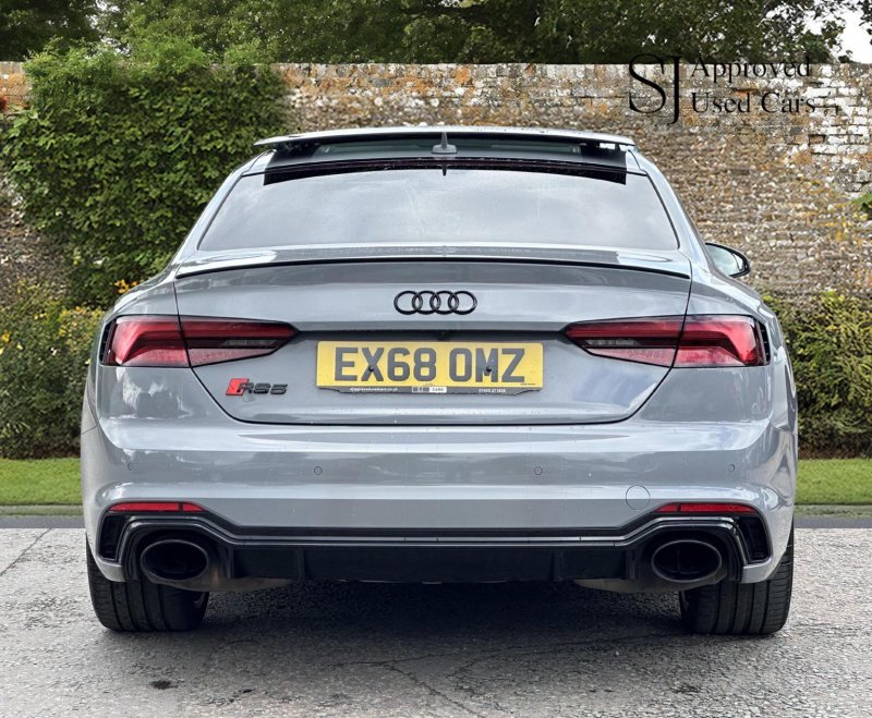 AUDI RS5