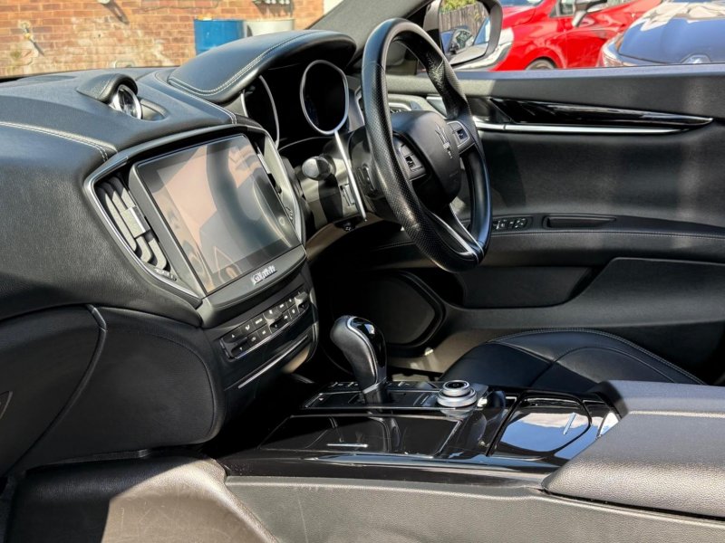 MASERATI GHIBLI