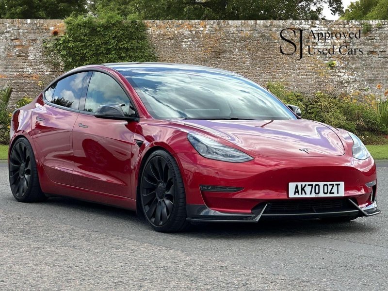 TESLA MODEL 3