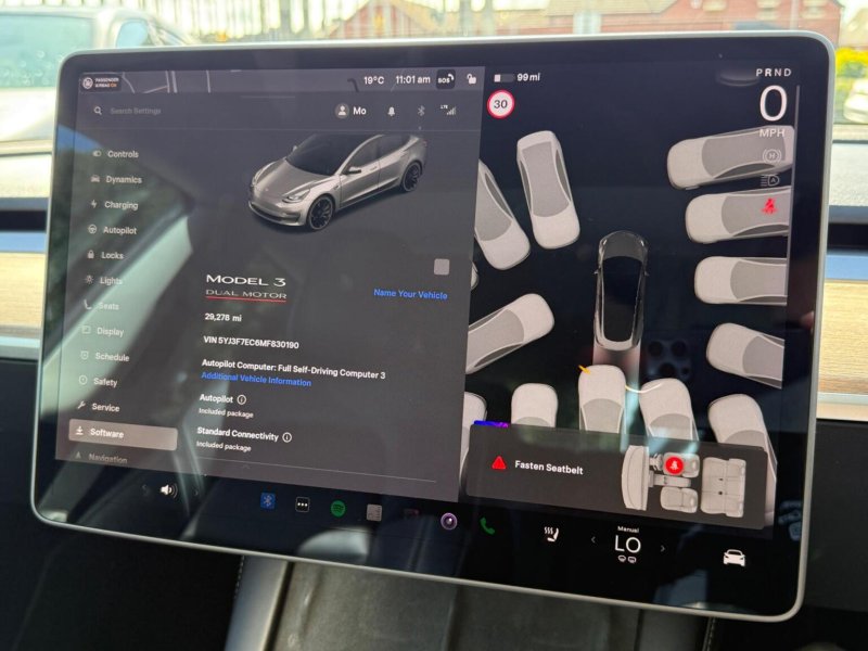 TESLA MODEL 3