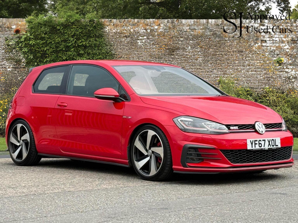 2017 Volkswagen GOLF